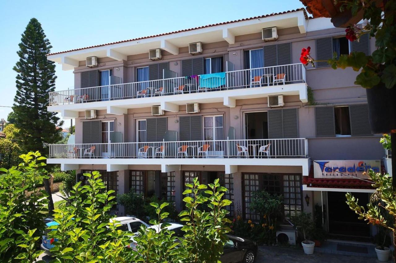 Taradella Hotel Alissos Exterior photo